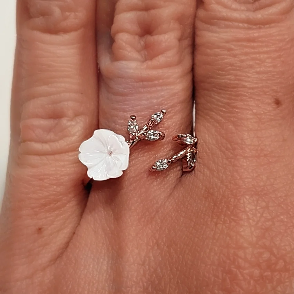 14k Gold Plated Alloy Metals with Ivory Floral Blossoming Adjustable Ring - Picture 8 of 8
